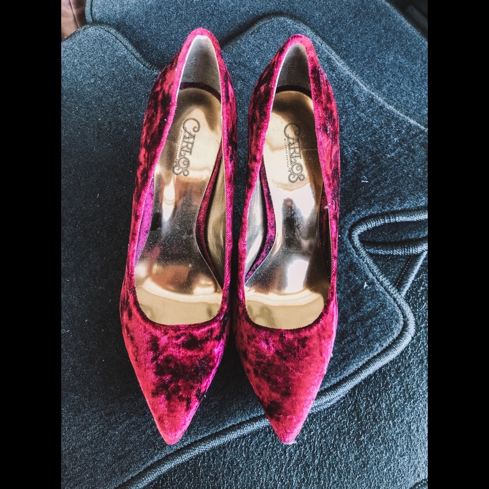 Crushed velvet heels!